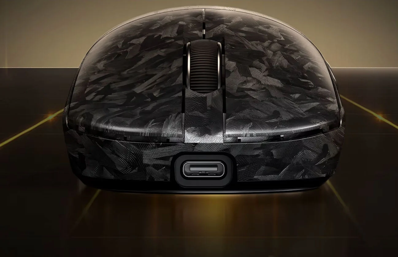 Front of the WENEX VECTOR gaming mouse with USB-C charging port