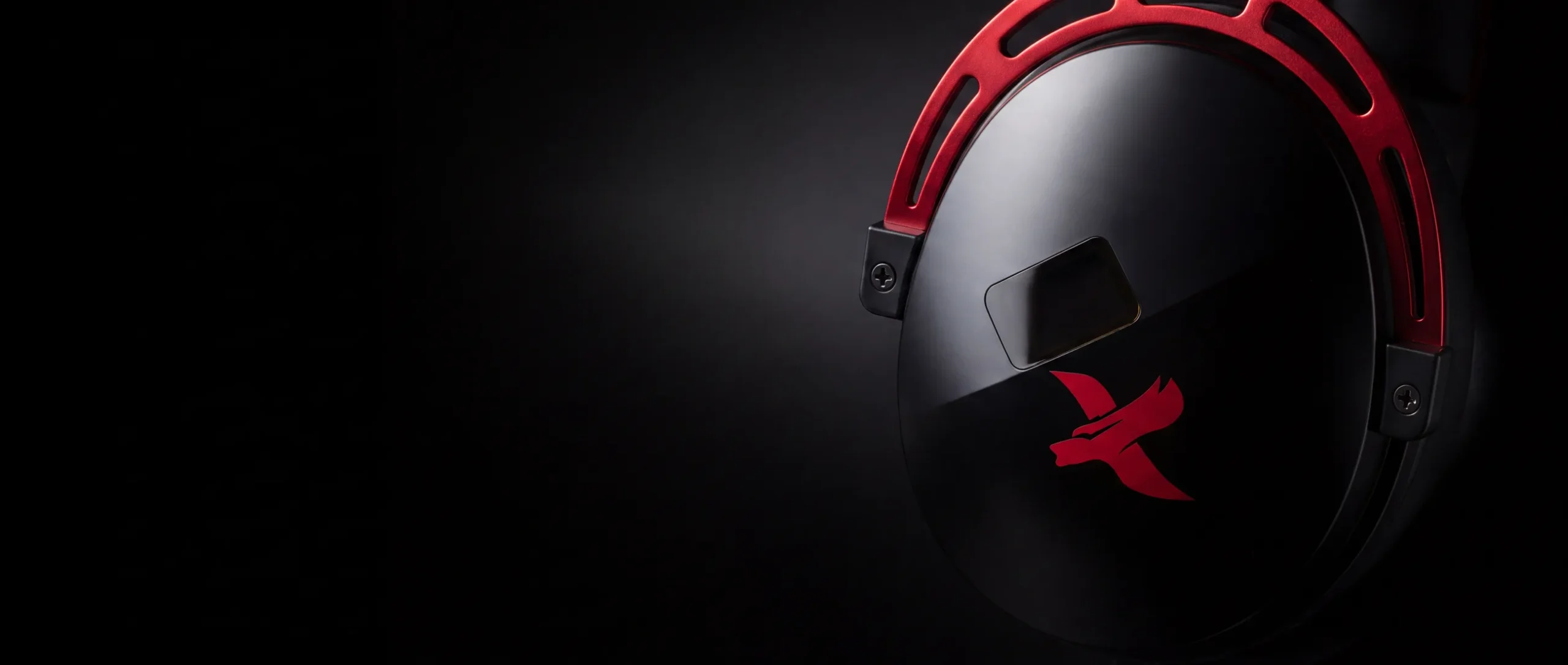 The earcup and unlit battery display of the WENEX NEXAR WAVE in an ultra-wide dark frame